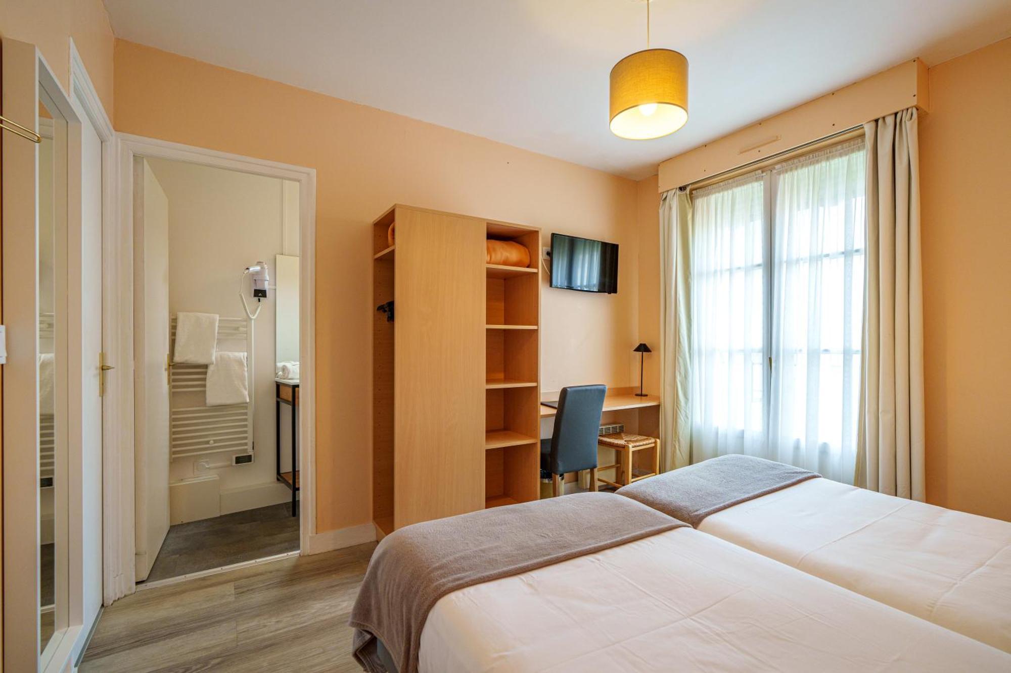 Hotel Val De Loire Азе-ле-Ридо Экстерьер фото